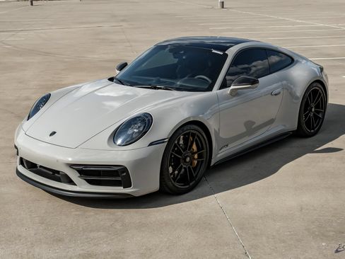 Used 2024 Porsche 911 Carrera GTS RWD image 7