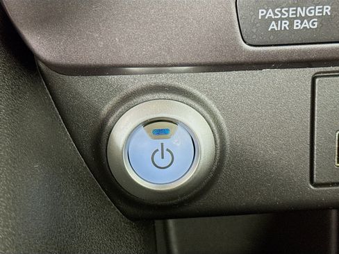 Used 2023 Nissan Leaf S image 20