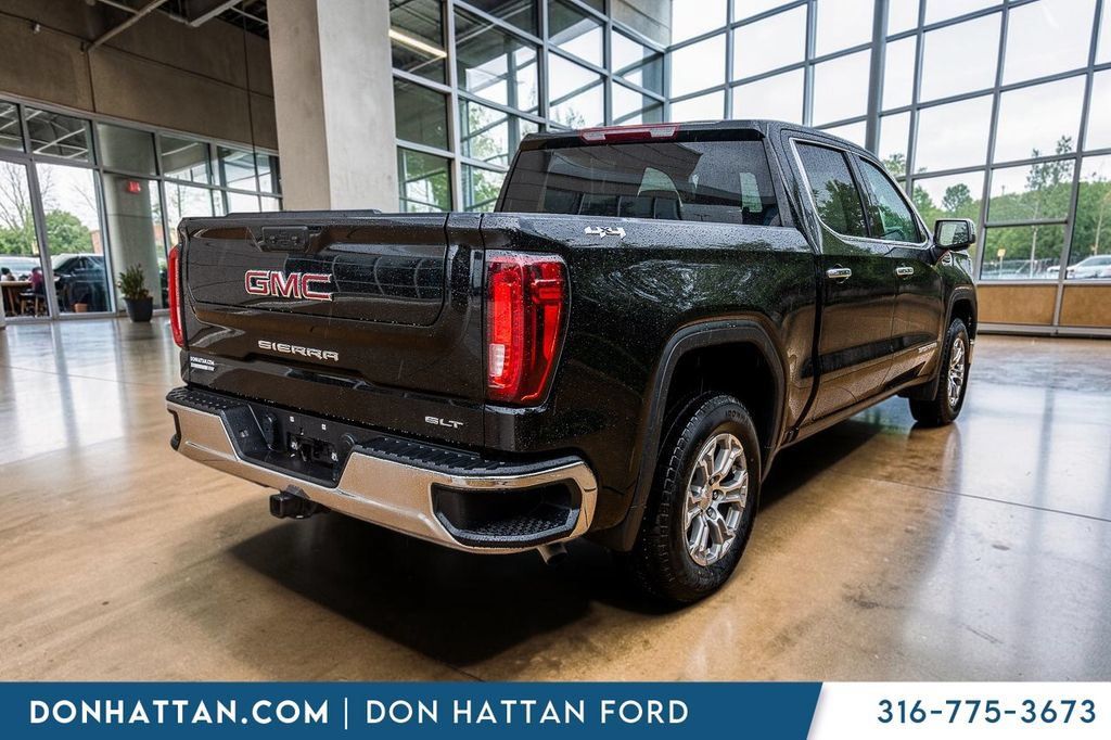 Used 2025 GMC Sierra 1500 SLT AWD/4WD image 27