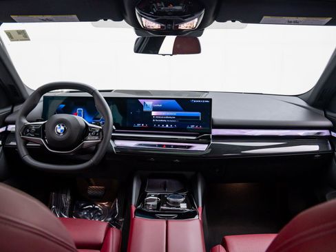 Certified 2025 BMW 540i xDrive image 9