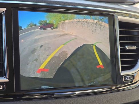 Certified 2024 Chrysler Pacifica Touring-L image 26