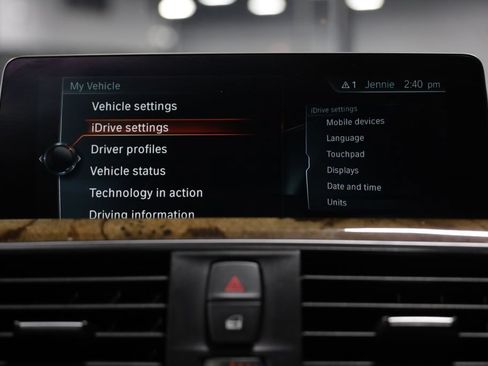 Used 2017 BMW 320i xDrive Sedan AWD/4WD image 47