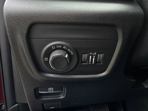 New 2026 Jeep Grand Cherokee L Laredo AWD/4WD image 12