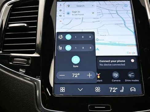 Used 2025 Volvo XC90 B6 Plus image 23