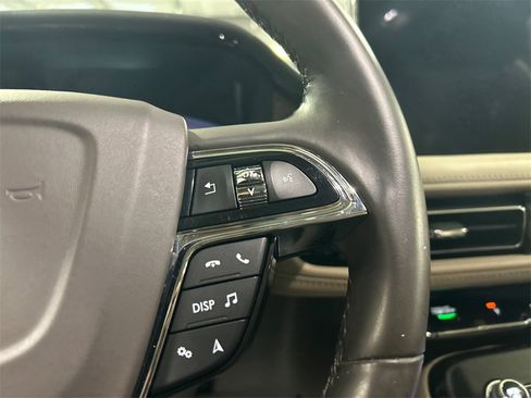 Used 2023 Lincoln Nautilus Reserve w/ Equipment Group 201A image 14