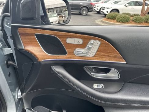 Certified 2025 Mercedes-Benz GLE 450 4MATIC image 39
