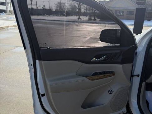 Used 2017 GMC Acadia Denali image 39