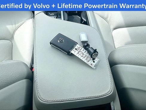Certified 2024 Volvo XC90 B5 Plus w/ Protection Package Premier image 14