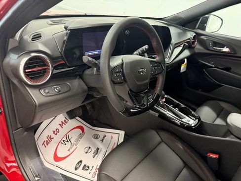 New 2026 Chevrolet Trax RS w/ Sunroof Package image 12