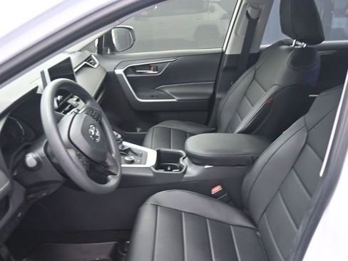 Used 2024 Toyota RAV4 XLE w/ Convenience Package image 11