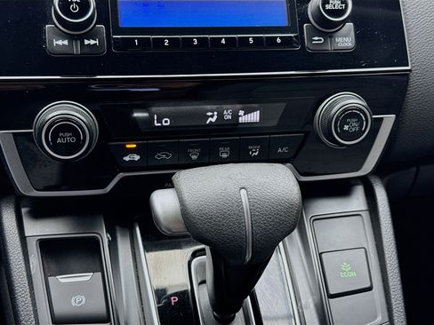 Used 2018 Honda CR-V LX image 12