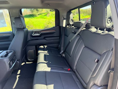 Used 2024 GMC Sierra 1500 Denali w/ Technology Package image 10