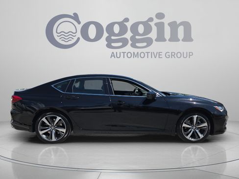 Used 2025 Acura TLX w/ Technology Package FWD image 6