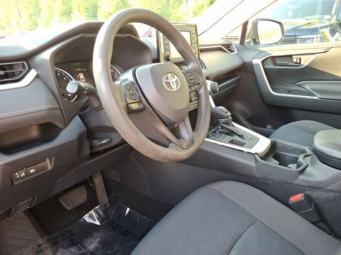 Used 2019 Toyota RAV4 LE w/ All Weather Liner Package AWD/4WD image 16