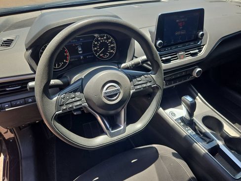 Used 2020 Nissan Altima 2.5 S FWD image 15