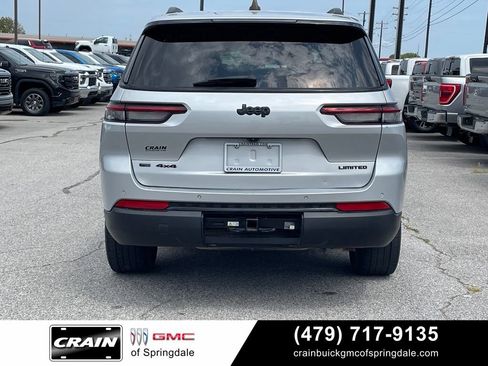 Used 2023 Jeep Grand Cherokee L Limited w/ Black Appearance Package AWD/4WD image 7