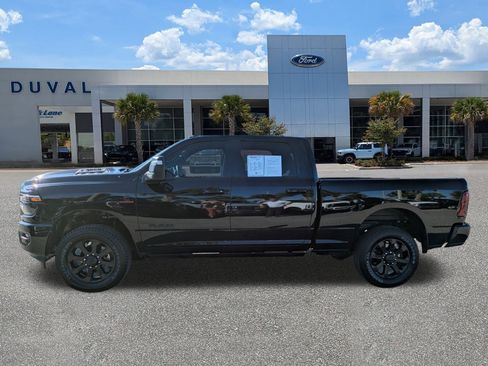 Used 2025 RAM 2500 Laramie image 30