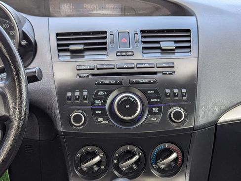 Used 2013 MAZDA MAZDA3 i SV FWD image 14
