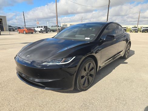 Used 2024 Tesla Model 3 Standard Range RWD image 7