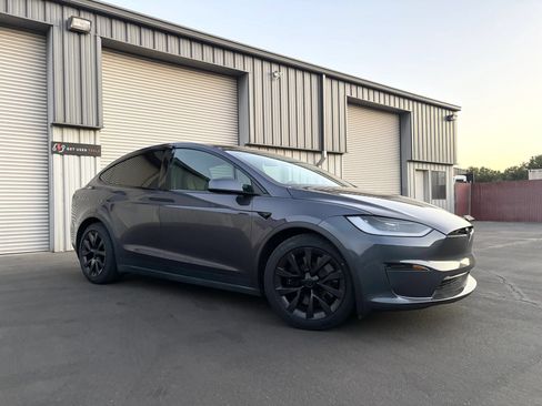 Used 2023 Tesla Model X AWD/4WD image 2