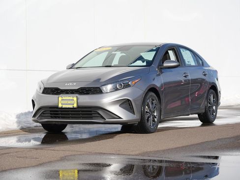 Used 2022 Kia Forte LXS image 7