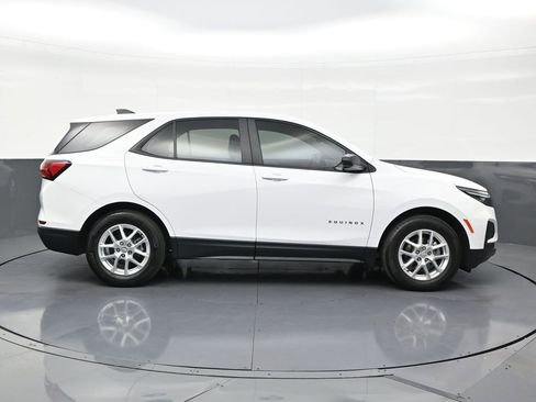 Used 2024 Chevrolet Equinox LS image 6