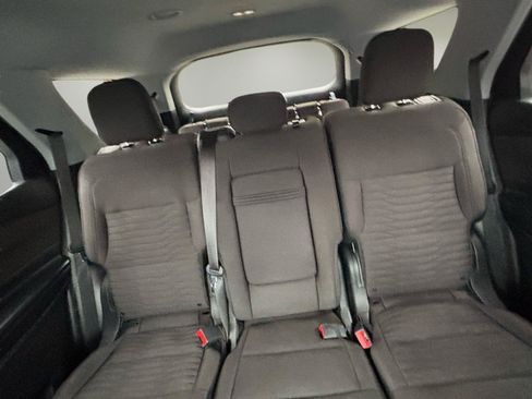 Used 2020 Ford Explorer XLT w/ Comfort Package AWD/4WD image 13