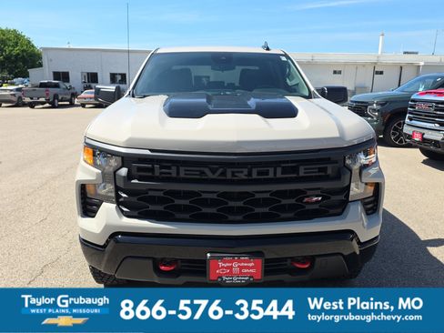 New 2026 Chevrolet Silverado 1500 Custom Trail Boss AWD/4WD image 3