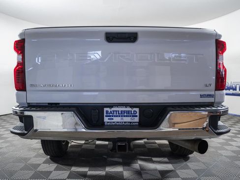 Used 2025 Chevrolet Silverado 2500 LT w/ Convenience Package image 5