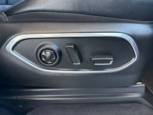 Used 2022 Jeep Wagoneer Series III AWD/4WD image 30
