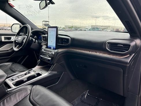 Used 2020 Ford Explorer Platinum w/ Premium Technology Package AWD/4WD image 8