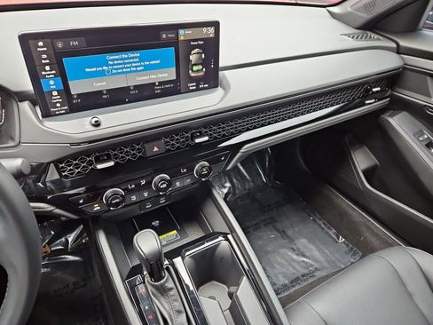 Used 2025 Honda Accord Sport image 30