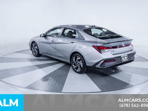 Used 2025 Hyundai Elantra Sport image 7