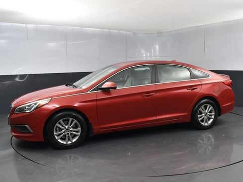 Used 2017 Hyundai Sonata SE w/ Cargo Package FWD image 5