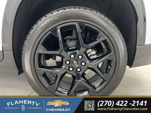 Used 2026 Chevrolet Traverse RS w/ LPO, Floor Liner Package AWD/4WD image 19