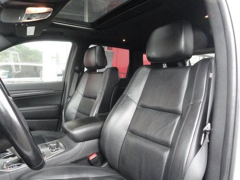 Used 2021 Jeep Grand Cherokee Limited AWD/4WD image 10