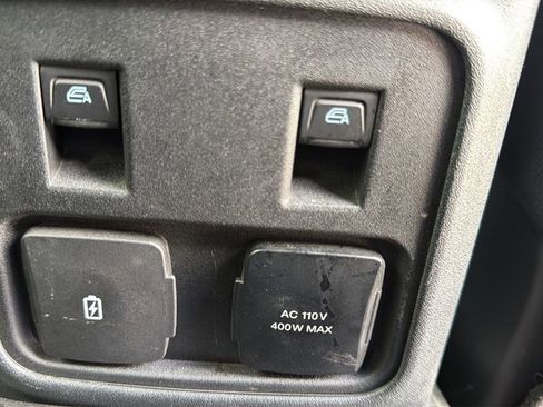 Used 2023 Ford Bronco Wildtrak AWD/4WD image 30