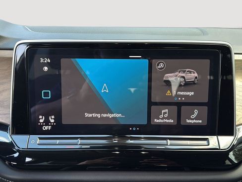 Used 2024 Volkswagen Atlas SE image 16
