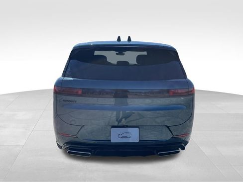Used 2024 Land Rover Range Rover Sport Dynamic SE image 4