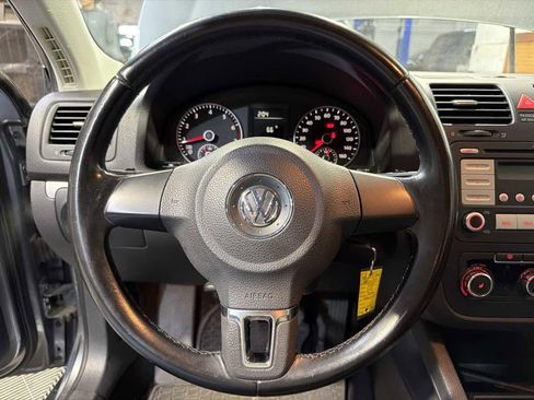 Used 2010 Volkswagen Jetta Limited Edition image 18