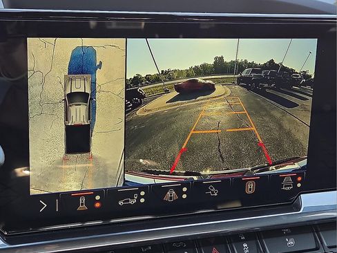 Used 2025 GMC Sierra 2500 SLT w/ SLT Convenience Package image 18