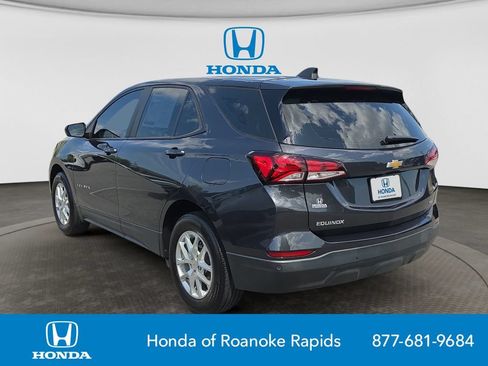 Used 2022 Chevrolet Equinox LS AWD/4WD image 3