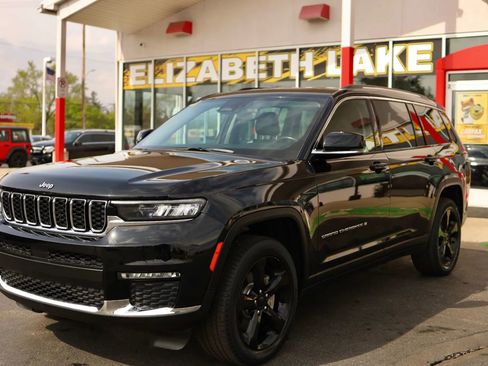 Used 2021 Jeep Grand Cherokee L Limited AWD/4WD image 1