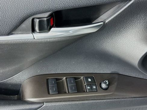 Used 2024 Toyota Camry SE image 17