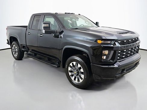 Used 2023 Chevrolet Silverado 2500 Custom w/ Custom Convenience Package image 2