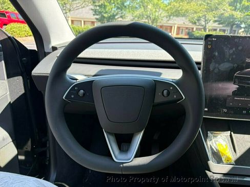 Used 2026 Tesla Model Y 2WD image 15