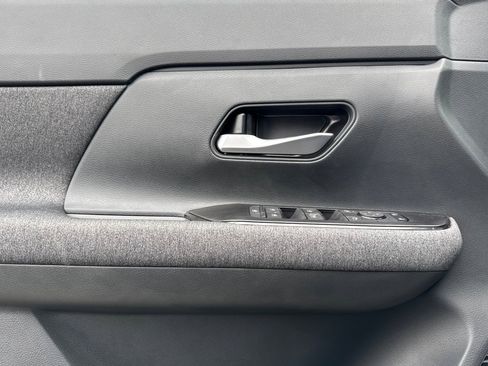 New 2025 Nissan Kicks SV w/ Illumination Package image 8