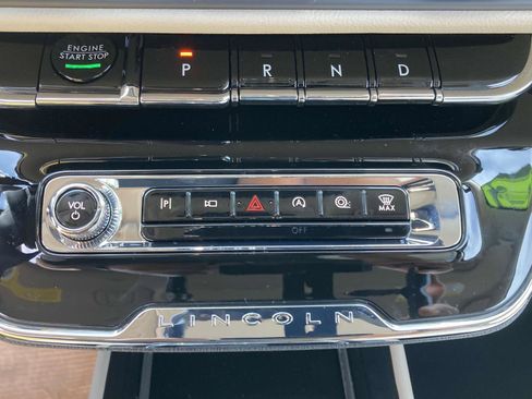 New 2025 Lincoln Corsair FWD w/ Equipment Group 101A image 25