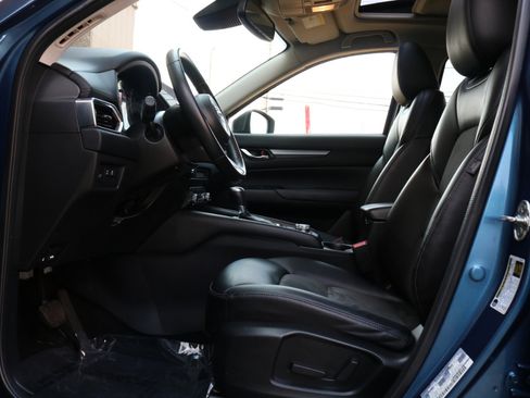 Used 2020 MAZDA CX-5 Touring image 17