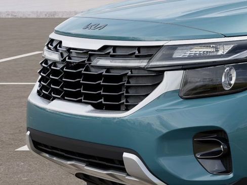 New 2025 Kia Seltos S image 12